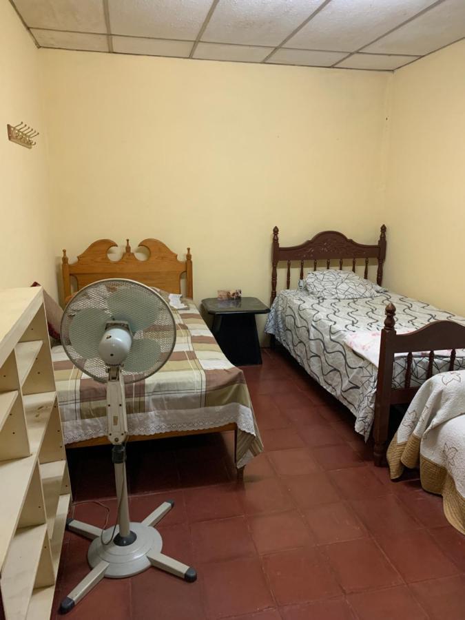 Casa Cisneros Bed & Breakfast León Exterior foto